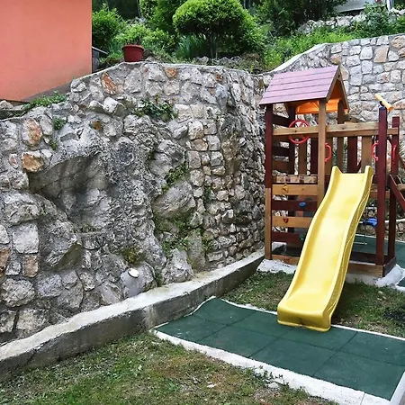 Haus Zora Ferienwohung 4 *