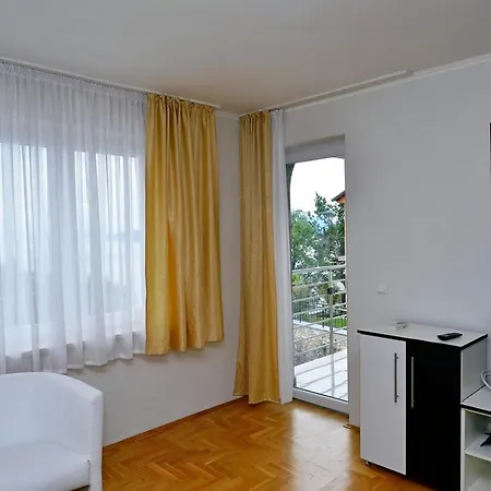 Haus Zora Ferienwohung 4 Apartment